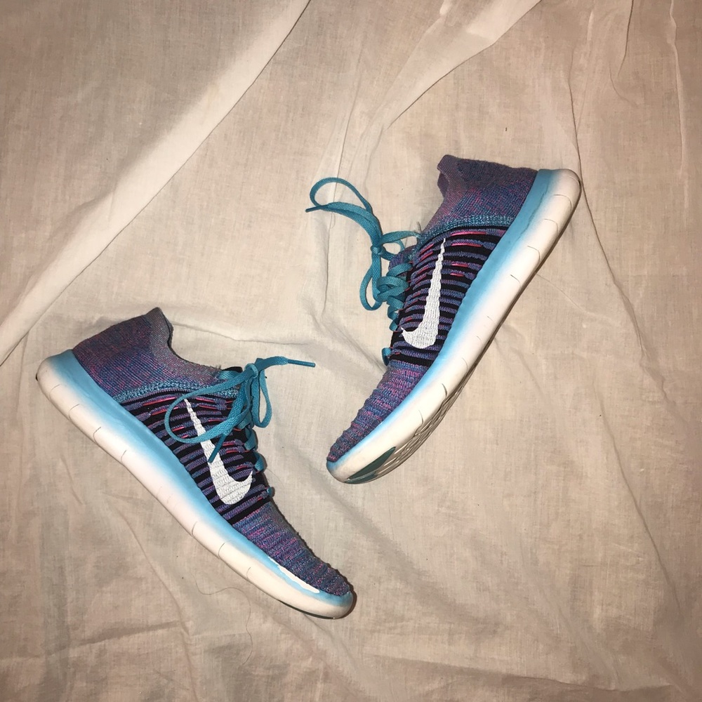 Nike Flyknit Free Rn